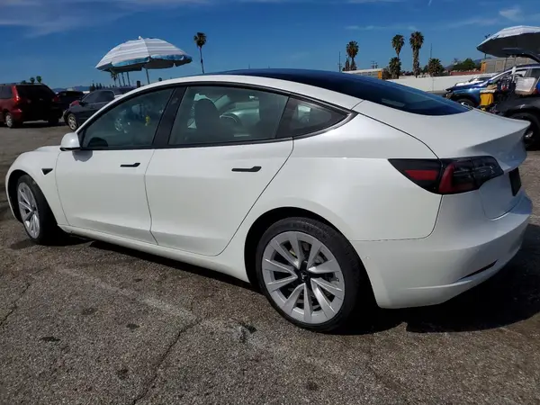 5YJ3E1EB8NF192565 2022 TESLA MODEL 3 - Image 2
