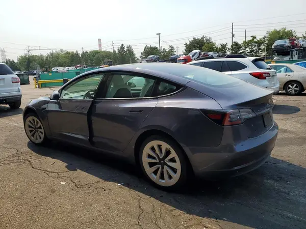 5YJ3E1EB8NF195644 2022 TESLA MODEL 3 - Image 2