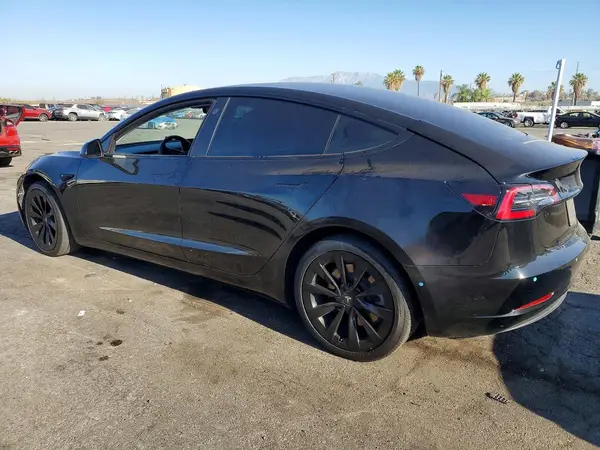 5YJ3E1EB8NF198768 2022 TESLA MODEL 3 - Image 2