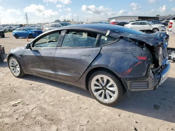 5YJ3E1EB8NF200308 2022 TESLA MODEL 3 - Image 2
