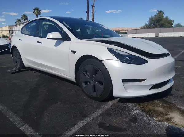 5YJ3E1EB8NF202138 2022 TESLA MODEL 3 - Image 1