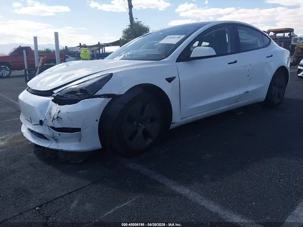 5YJ3E1EB8NF202138 2022 TESLA MODEL 3 - Image 2