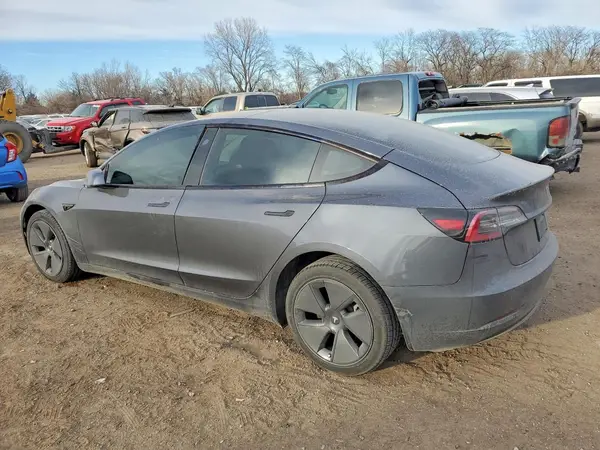 5YJ3E1EB8NF202348 2022 TESLA MODEL 3 - Image 2