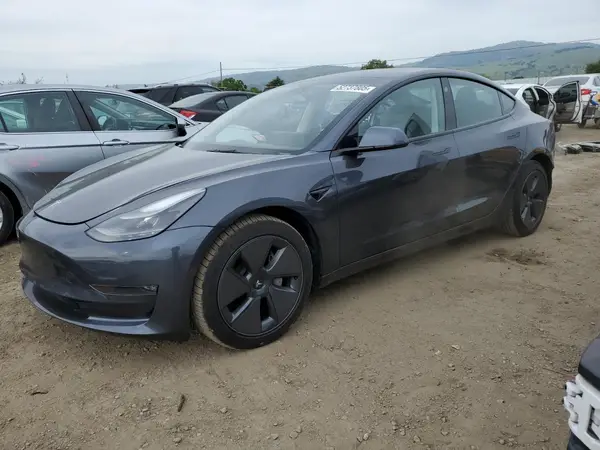5YJ3E1EB8NF207145 2022 TESLA MODEL 3 - Image 1