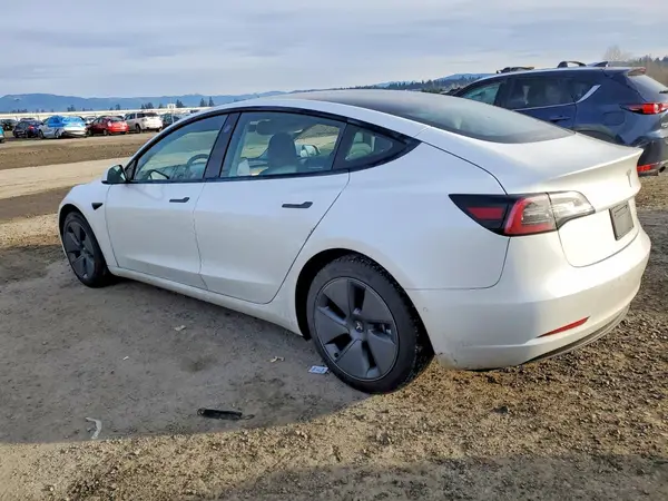 5YJ3E1EB8NF210241 2022 TESLA MODEL 3 - Image 2