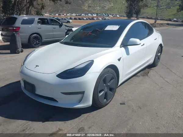 5YJ3E1EB8NF212930 2022 TESLA MODEL 3 - Image 2