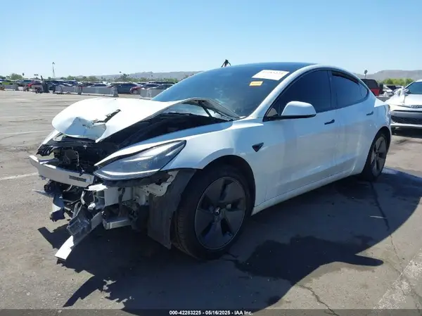 5YJ3E1EB8NF228951 2022 TESLA MODEL 3 - Image 2
