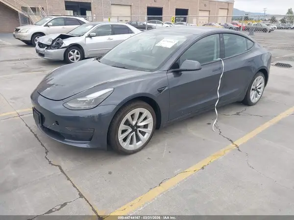 5YJ3E1EB8NF234250 2022 TESLA MODEL 3 - Image 2