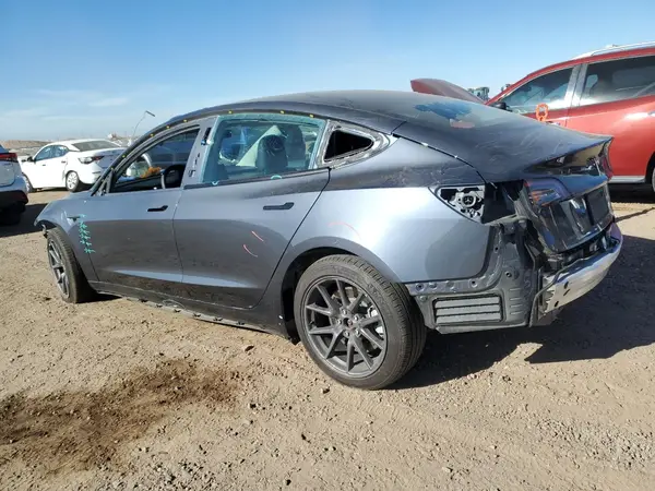 5YJ3E1EB8NF240100 2022 TESLA MODEL 3 - Image 2
