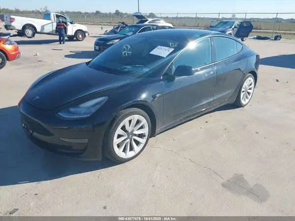 5YJ3E1EB8NF243448 2022 TESLA MODEL 3 - Image 2