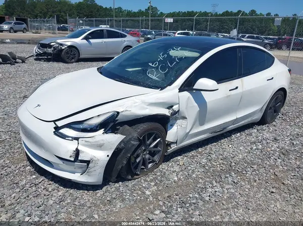 5YJ3E1EB8NF244390 2022 TESLA MODEL 3 - Image 2