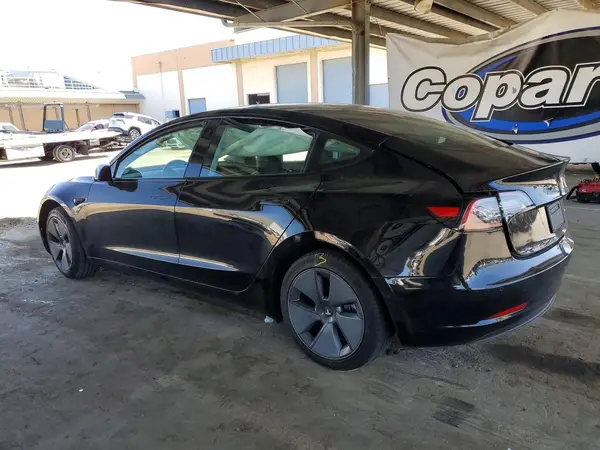 5YJ3E1EB8NF245717 2022 TESLA MODEL 3 - Image 2