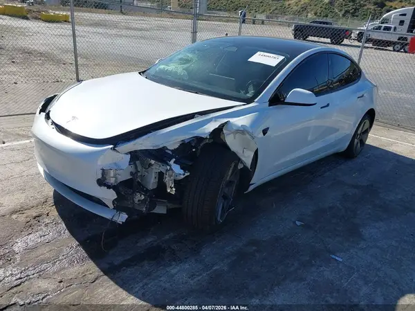 5YJ3E1EB8NF245944 2022 TESLA MODEL 3 - Image 2