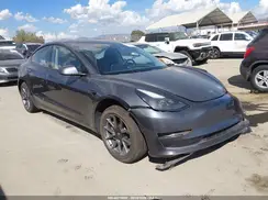 5YJ3E1EB8NF255812 2022 TESLA MODEL 3