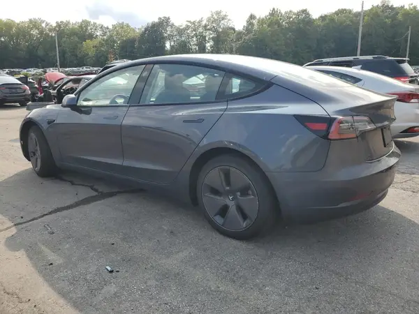 5YJ3E1EB8NF257155 2022 TESLA MODEL 3 - Image 2