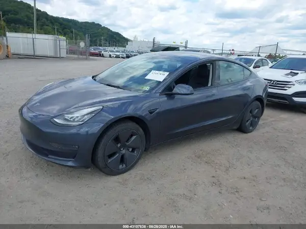5YJ3E1EB8NF260458 2022 TESLA MODEL 3 - Image 2