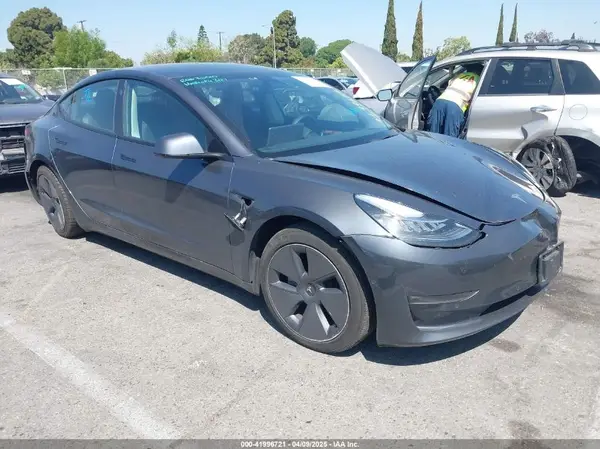 5YJ3E1EB8NF262310 2022 TESLA MODEL 3 - Image 1
