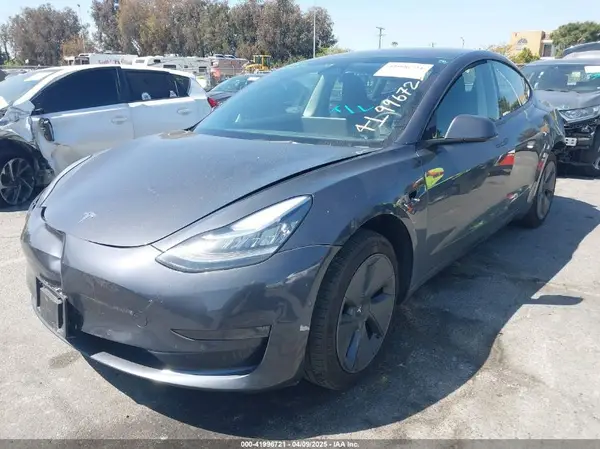 5YJ3E1EB8NF262310 2022 TESLA MODEL 3 - Image 2