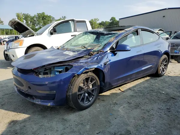 5YJ3E1EB8NF268804 2022 TESLA MODEL 3 - Image 1