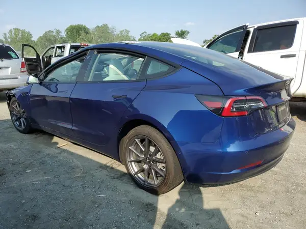 5YJ3E1EB8NF268804 2022 TESLA MODEL 3 - Image 2
