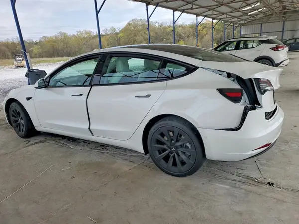5YJ3E1EB8NF269015 2022 TESLA MODEL 3 - Image 2