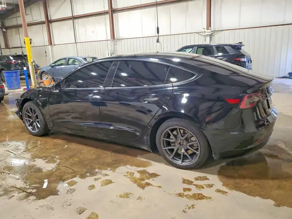 5YJ3E1EB8NF272108 2022 TESLA MODEL 3 - Image 2