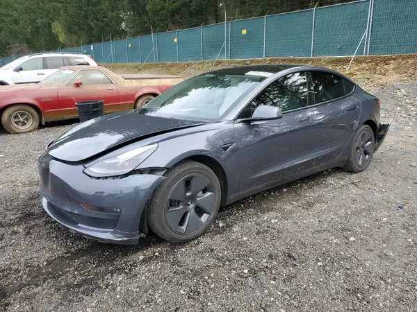 5YJ3E1EB8NF272738 2022 TESLA MODEL 3 - Image 1