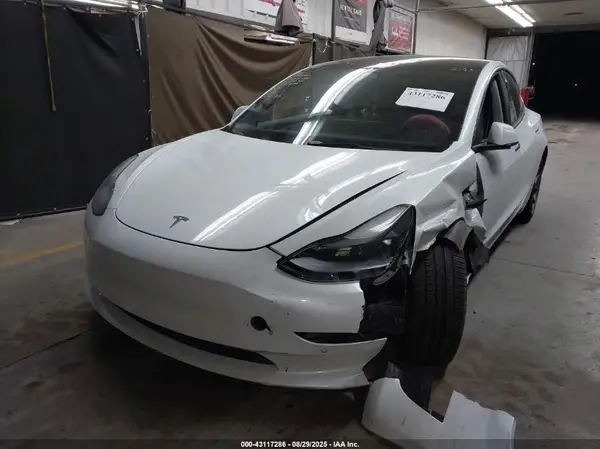 5YJ3E1EB8NF274988 2022 TESLA MODEL 3 - Image 2