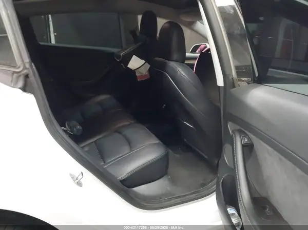 5YJ3E1EB8NF274988 2022 TESLA MODEL 3 - Image 8
