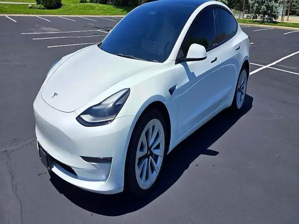 5YJ3E1EB8NF276384 2022 TESLA MODEL 3 - Image 2