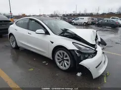 5YJ3E1EB8NF277194 2022 TESLA MODEL 3