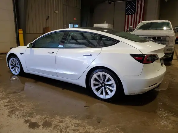5YJ3E1EB8NF286266 2022 TESLA MODEL 3 - Image 2