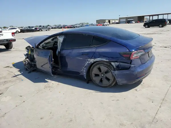 5YJ3E1EB8NF287529 2022 TESLA MODEL 3 - Image 2