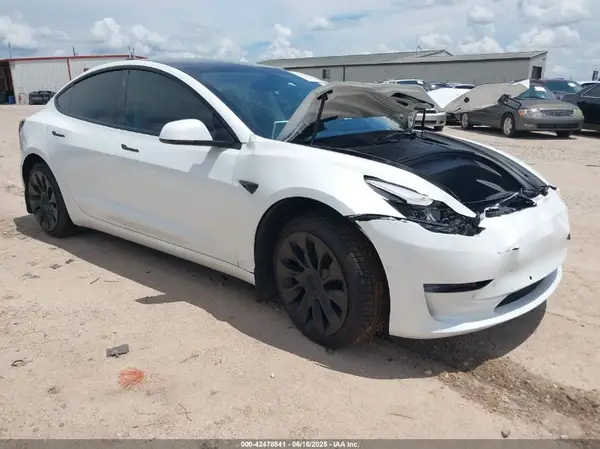 5YJ3E1EB8NF289457 2022 TESLA MODEL 3 - Image 1