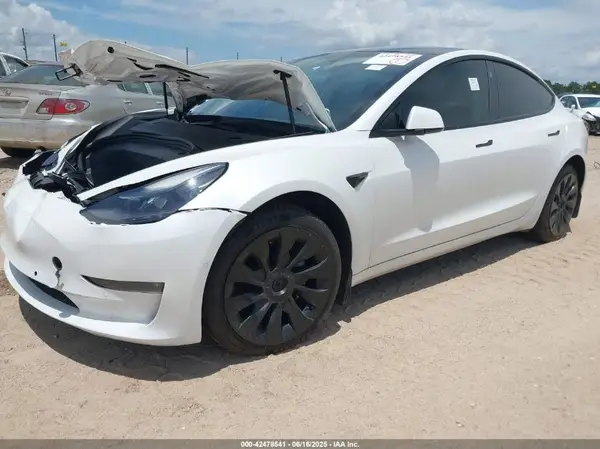 5YJ3E1EB8NF289457 2022 TESLA MODEL 3 - Image 2
