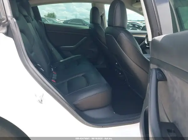 5YJ3E1EB8NF289457 2022 TESLA MODEL 3 - Image 8