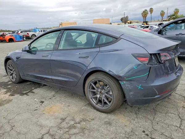 5YJ3E1EB8NF297915 2022 TESLA MODEL 3 - Image 2