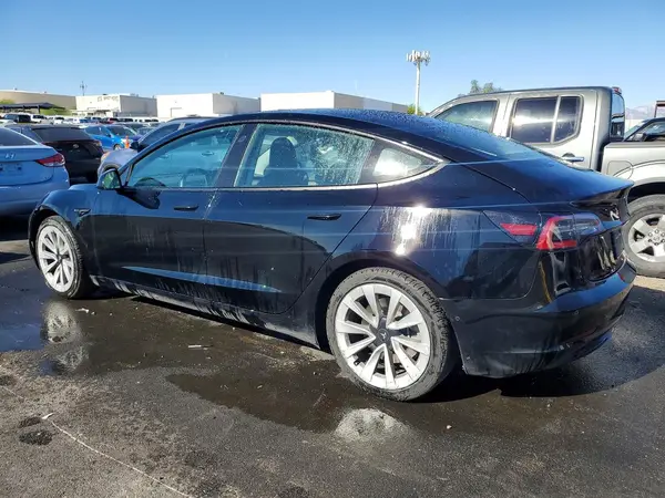 5YJ3E1EB8NF304880 2022 TESLA MODEL 3 - Image 2