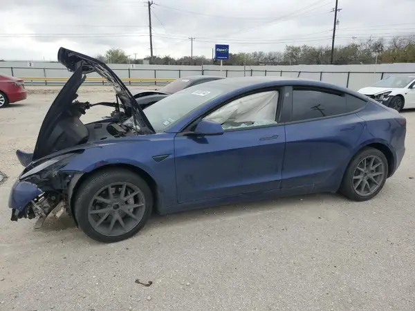 5YJ3E1EB8NF305771 2022 TESLA MODEL 3 - Image 1