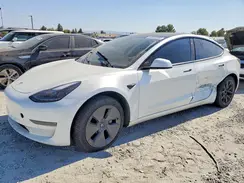 5YJ3E1EB8NF317869 2022 TESLA MODEL 3