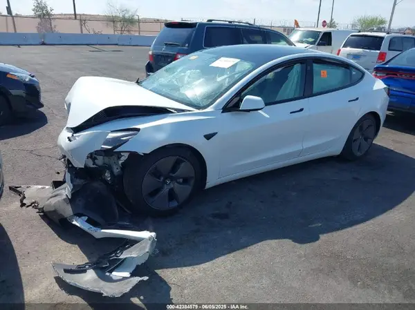5YJ3E1EB8NF318584 2022 TESLA MODEL 3 - Image 2