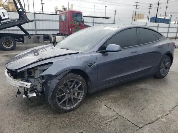5YJ3E1EB8NF323669 2022 TESLA MODEL 3 - Image 1