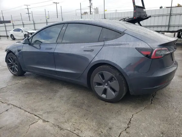 5YJ3E1EB8NF323669 2022 TESLA MODEL 3 - Image 2