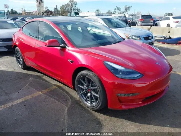 5YJ3E1EB8NF324398 2022 TESLA MODEL 3 - Image 1