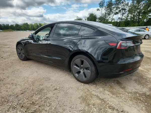 5YJ3E1EB8NF336972 2022 TESLA MODEL 3 - Image 2