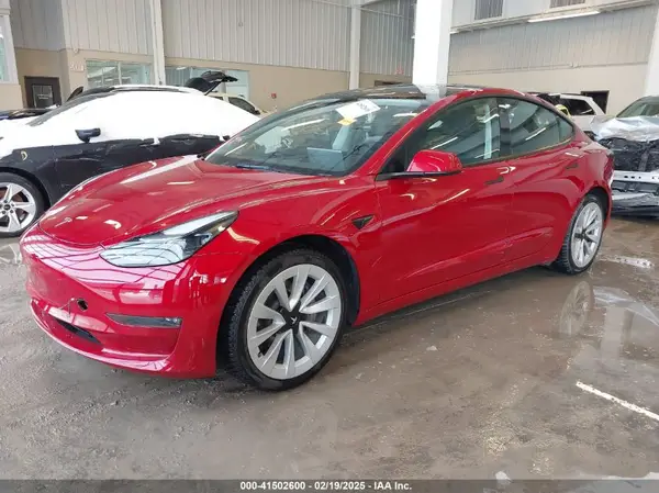 5YJ3E1EB8NF340052 2022 TESLA MODEL 3 - Image 2
