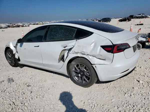 5YJ3E1EB8NF341217 2022 TESLA MODEL 3 - Image 2