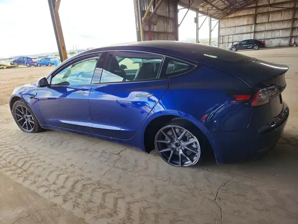 5YJ3E1EB8NF342769 2022 TESLA MODEL 3 - Image 2