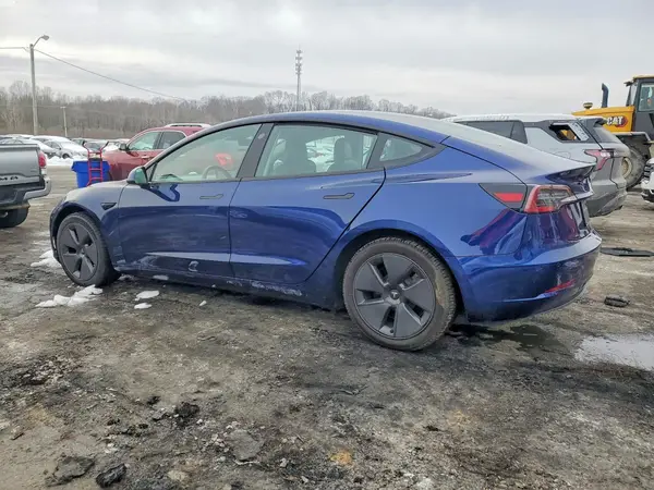 5YJ3E1EB8NF343243 2022 TESLA MODEL 3 - Image 2