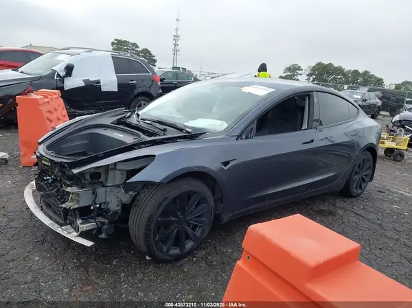 5YJ3E1EB8NF354677 2022 TESLA MODEL 3 - Image 2